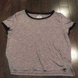 gray t-shirt